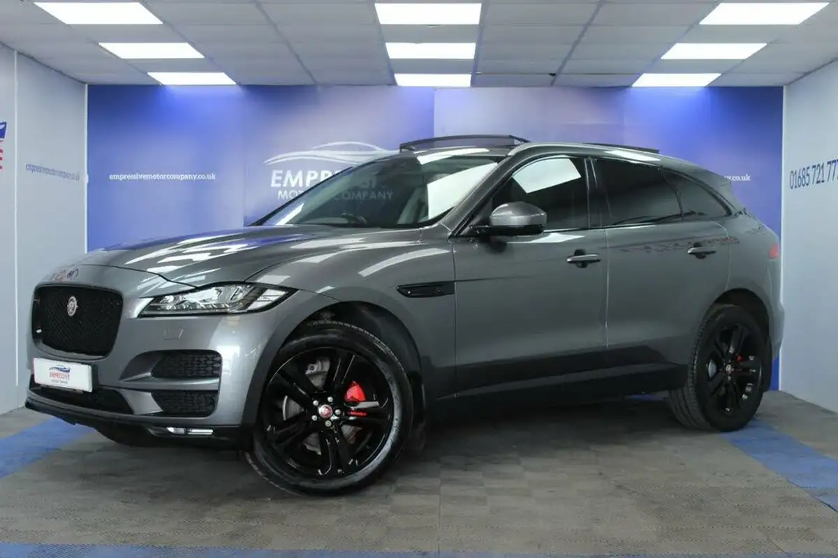 2016-jaguar-f-pace-20-i4d-portfolio-awd-auto-big-3