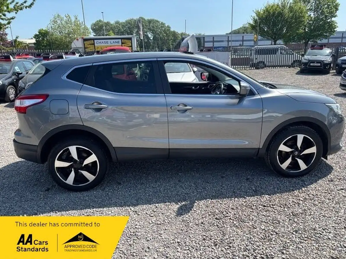 2016-nissan-qashqai-12-dig-t-n-connecta-big-7