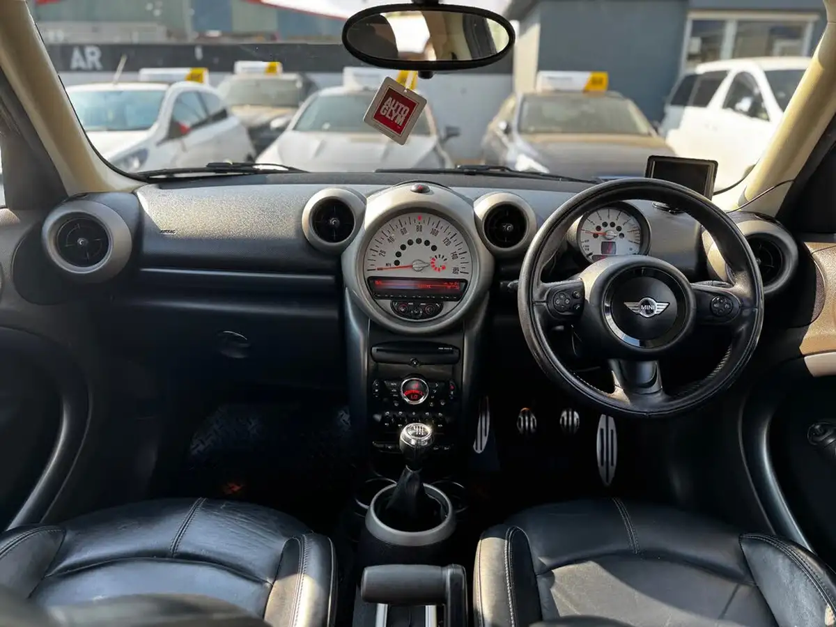 2012-mini-countryman-16-cooper-s-chili-big-10