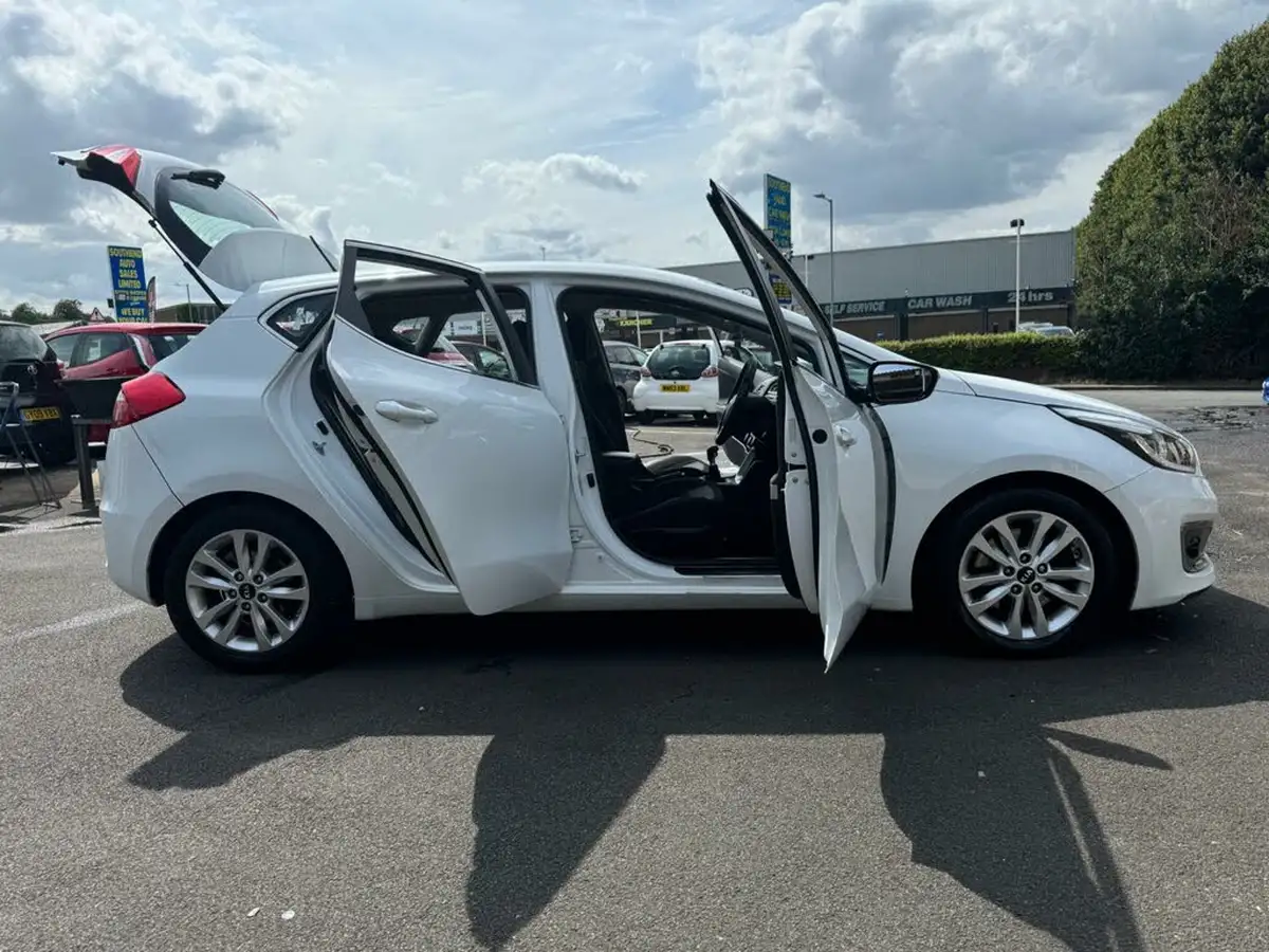2016-kia-ceed-16crdi-2-hatchback-big-60
