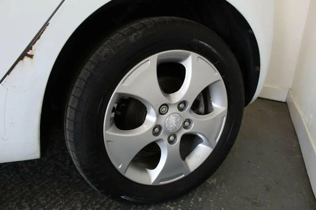 2011-kia-venga-16-3-auto-big-49