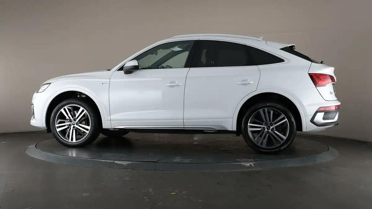 2022-audi-q5-20-45-tfsi-s-line-sportback-big-36