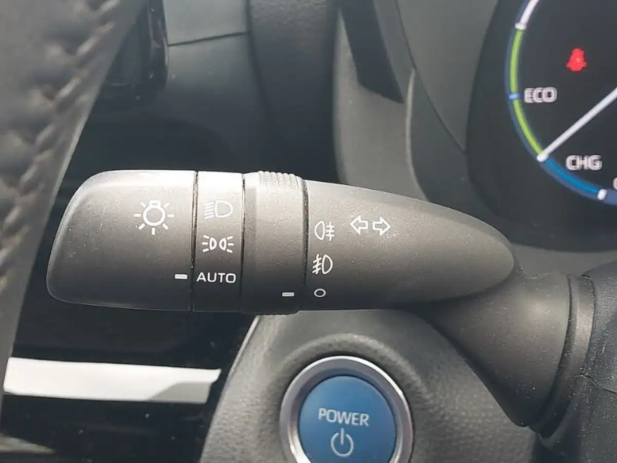 2022-toyota-yaris-cross-15-vvt-i-dynamic-big-17