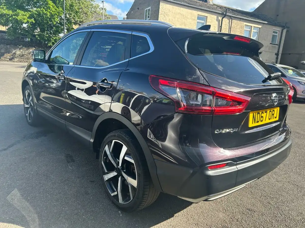 2017-nissan-qashqai-15dci-tekna-big-4