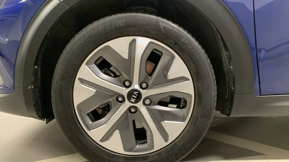 2021-kia-e-niro-ev-4-big-13