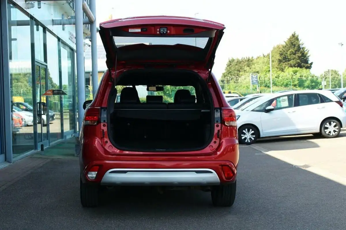 2019-mitsubishi-outlander-24-4h-phev-big-6