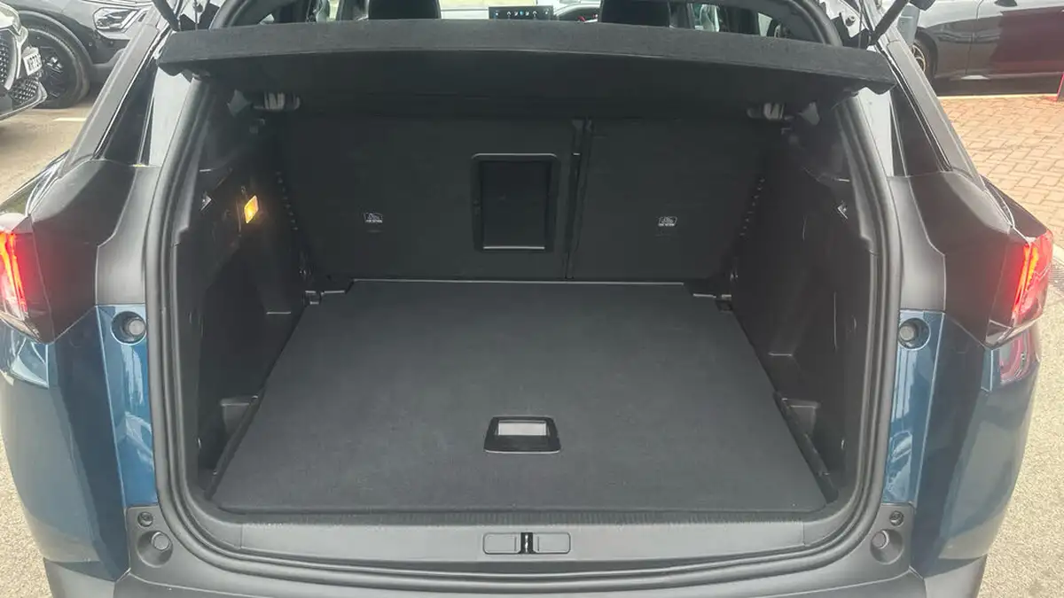 2024-peugeot-3008-suv-12-puretech-allure-130bhp-ss-eat8-big-18