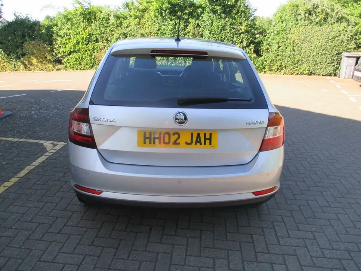 2018-skoda-rapid-spaceback-10-tsi-se-tech-95ps-ss-big-3
