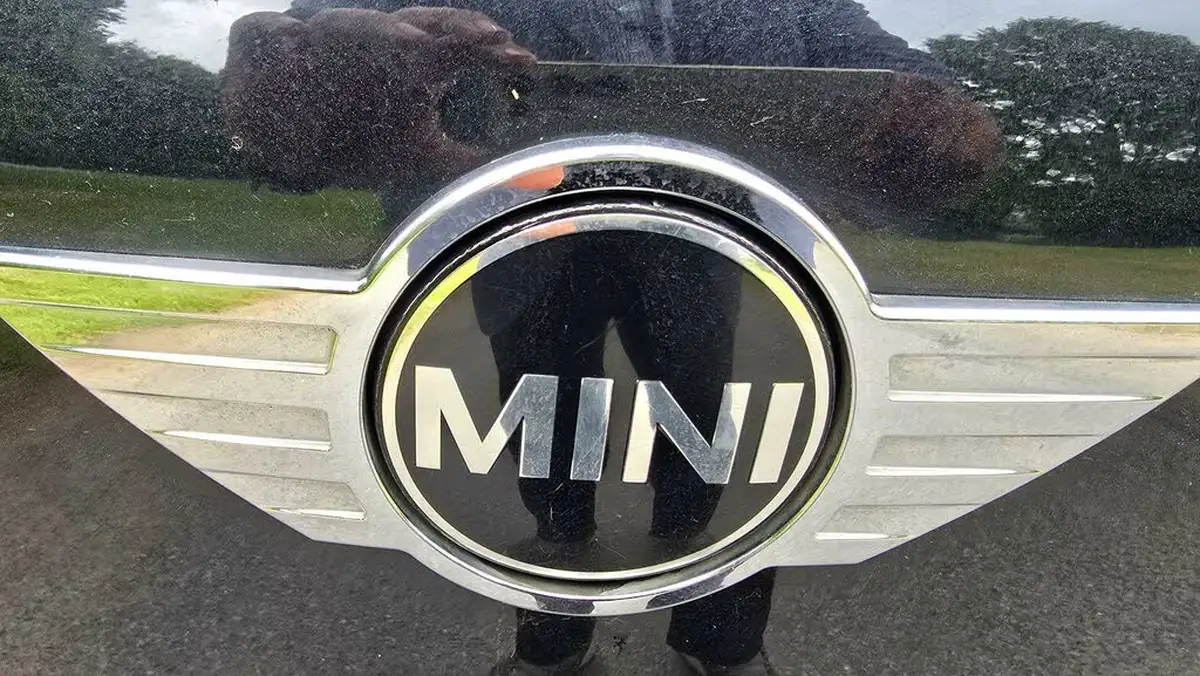 2011-mini-countryman-16-cooper-pepper-big-21
