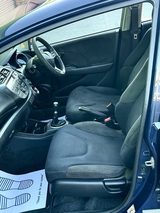 2013-honda-jazz-14-es-big-12