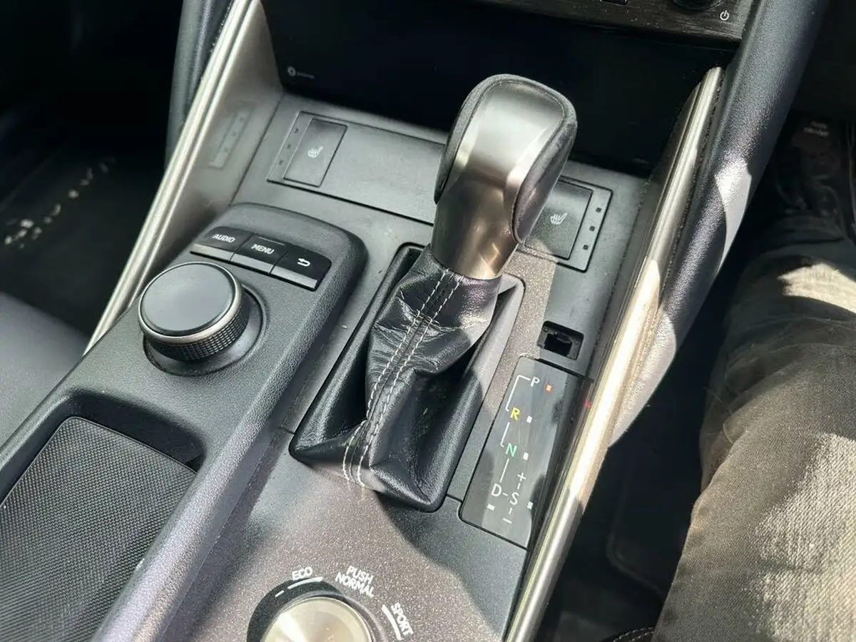2018-lexus-is-300h-25-executive-edition-lexus-navigation-big-23