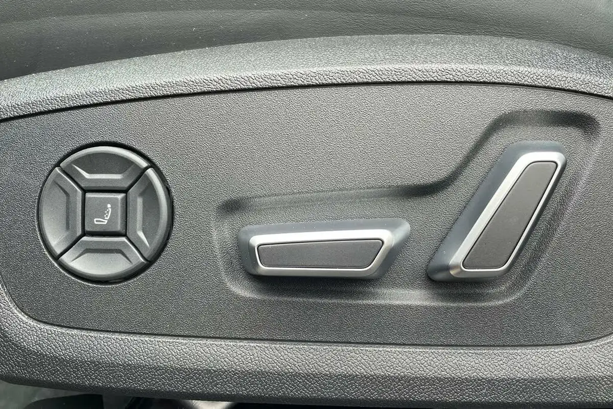 2024-audi-sq6-e-tron-e-edition-1-suv-big-39