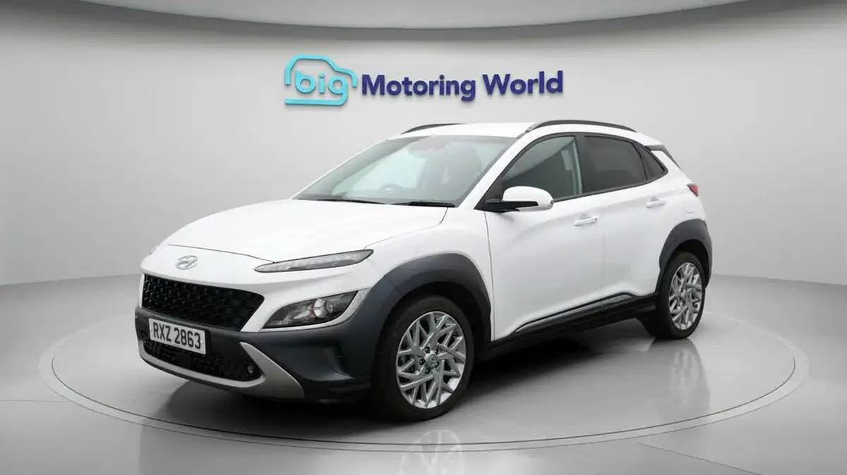 2022-hyundai-kona-16-gdi-premium-big-3