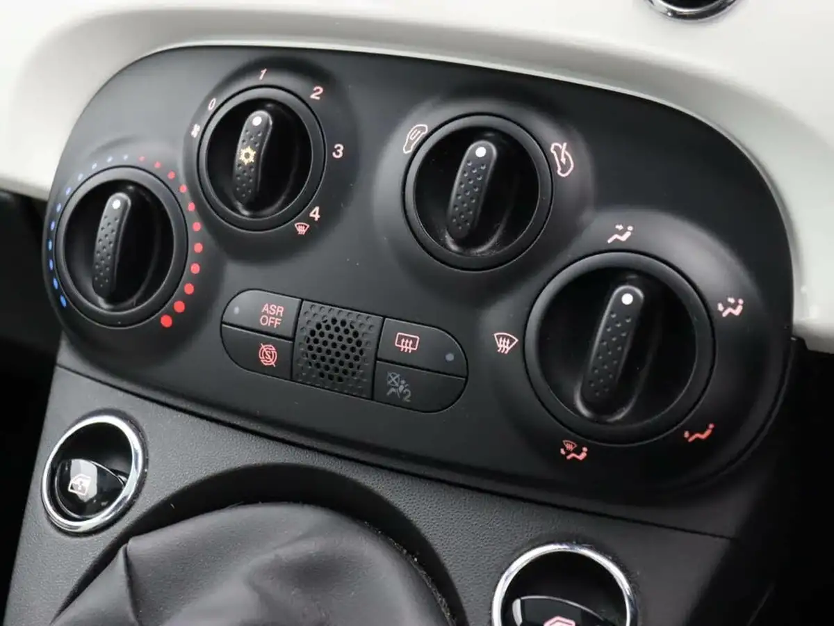 2022-fiat-500-10-dolcevita-big-26