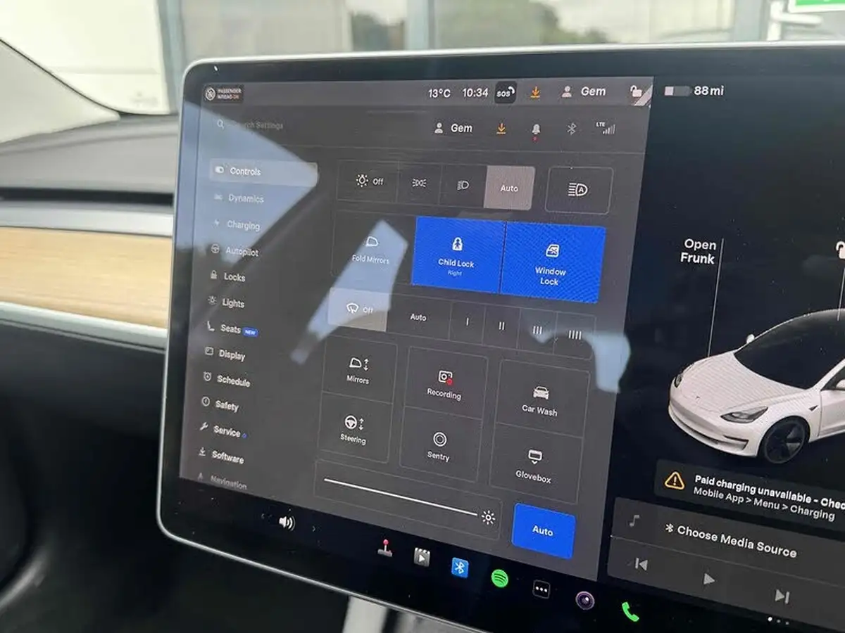 2021-tesla-model-3-e-standard-plus-big-37