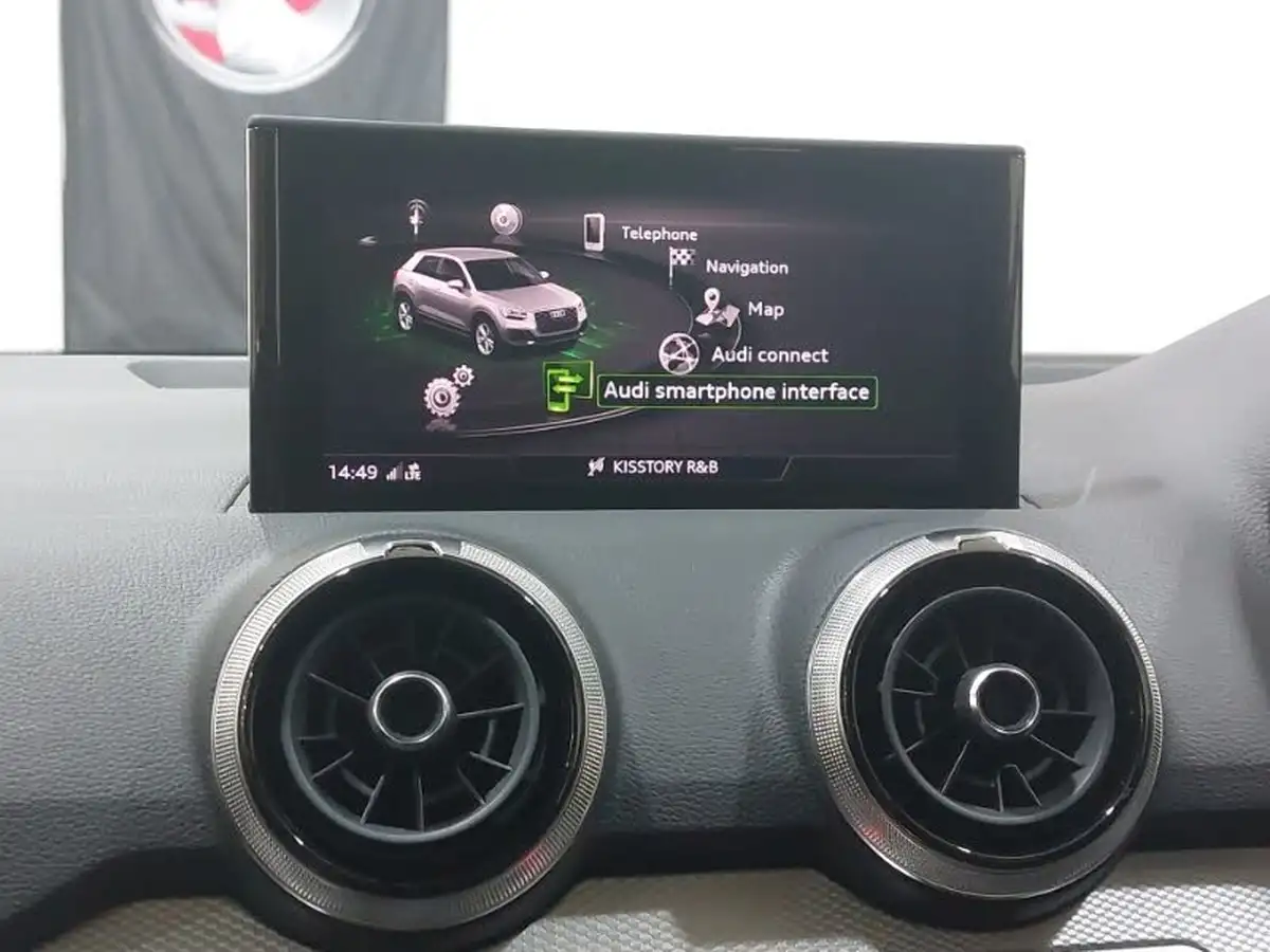 2022-audi-q2-10-30-tfsi-sport-big-9