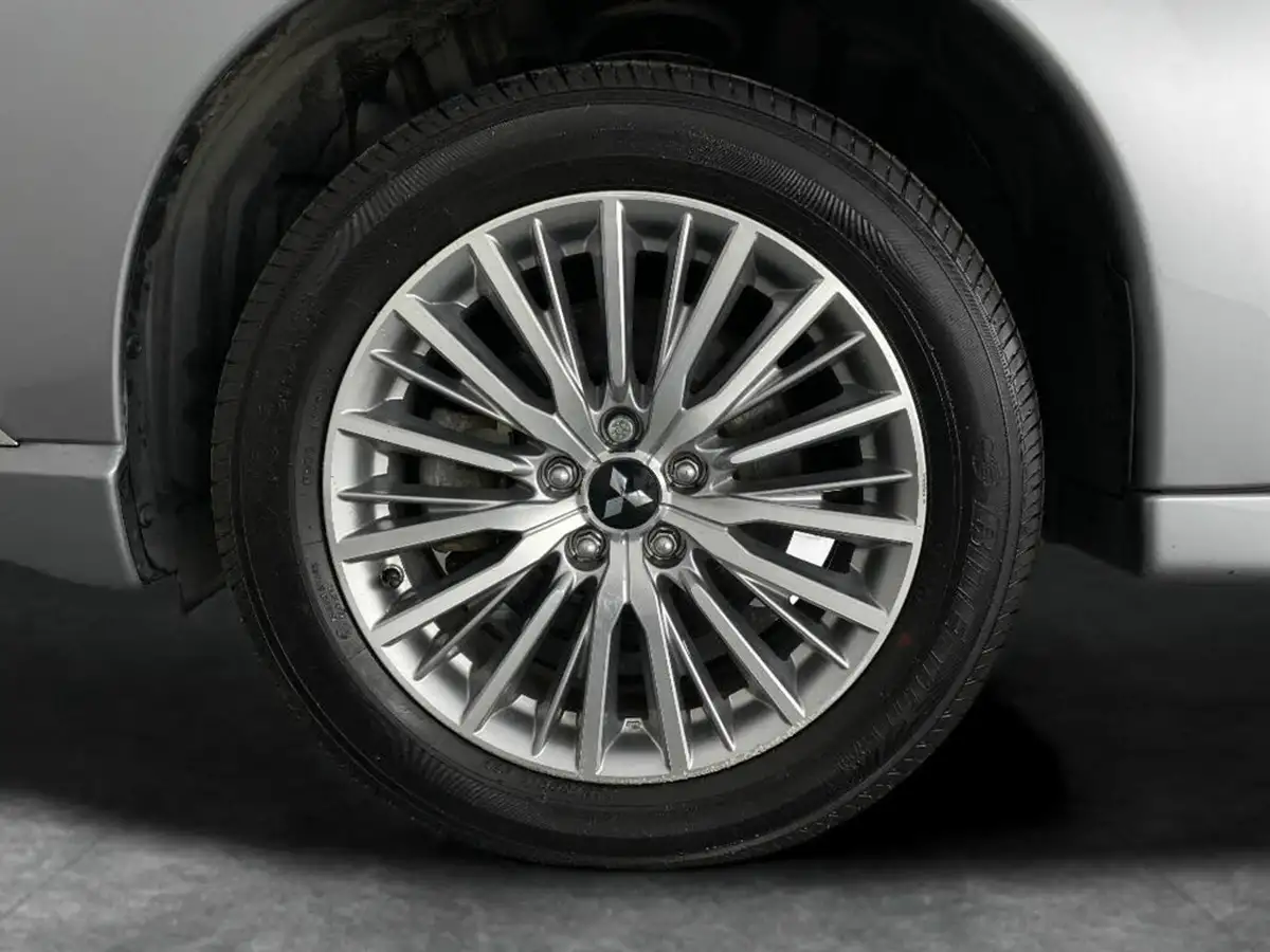 2021-mitsubishi-outlander-24-dynamic-phev-big-31