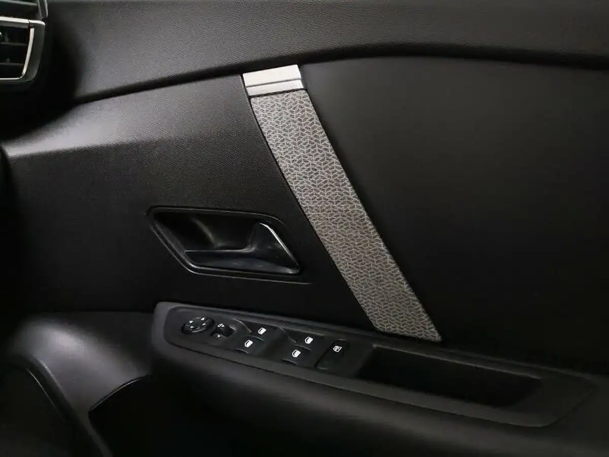 2021-citroen-c4-12-puretech-sense-plus-big-16
