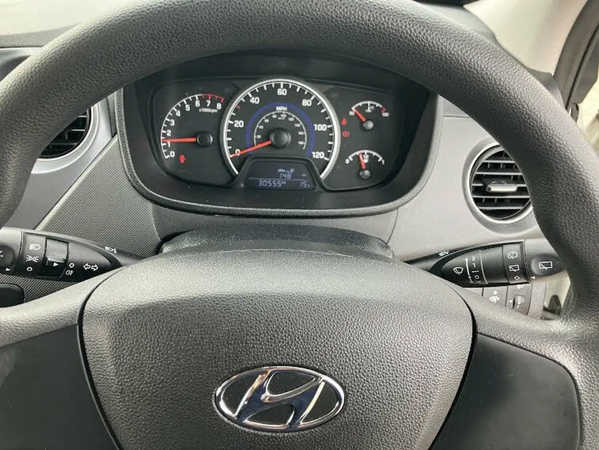2019-hyundai-i10-10-s-big-19