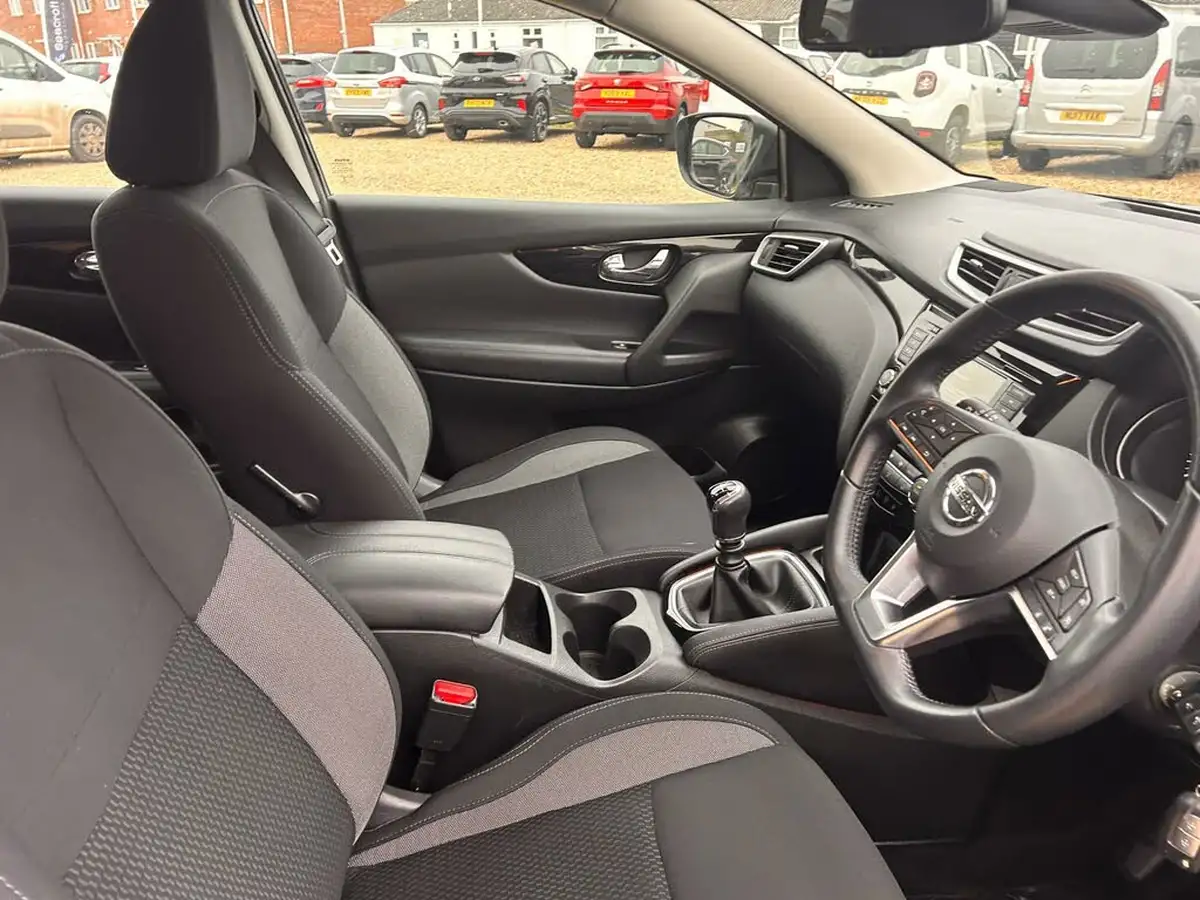 2019-nissan-qashqai-13-dig-t-acenta-premium-140ps-big-29