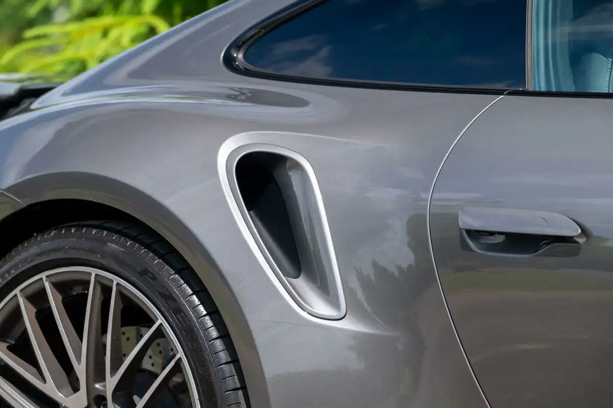 2023-porsche-911-38-turbo-coupe-big-22