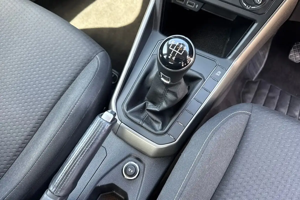 2019-volkswagen-polo-10-se-65ps-evo-ss-big-22
