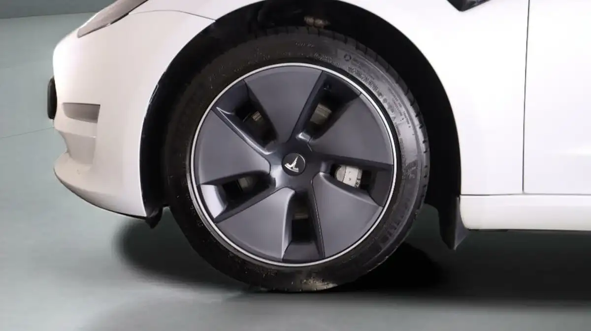 2021-tesla-model-3-e-long-range-4x4-big-17