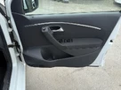 2015-volkswagen-polo-small-10
