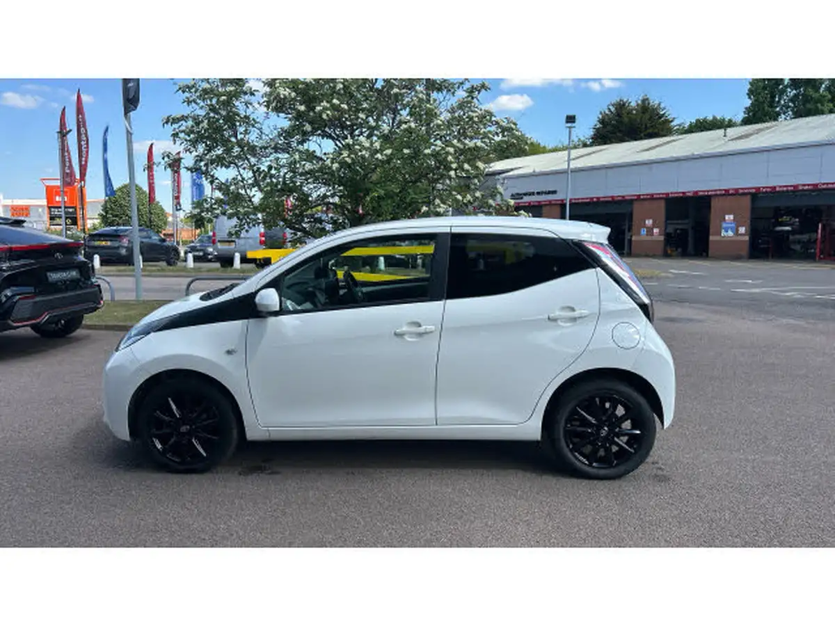 2018-toyota-aygo-10-vvt-i-x-style-71bhp-big-16