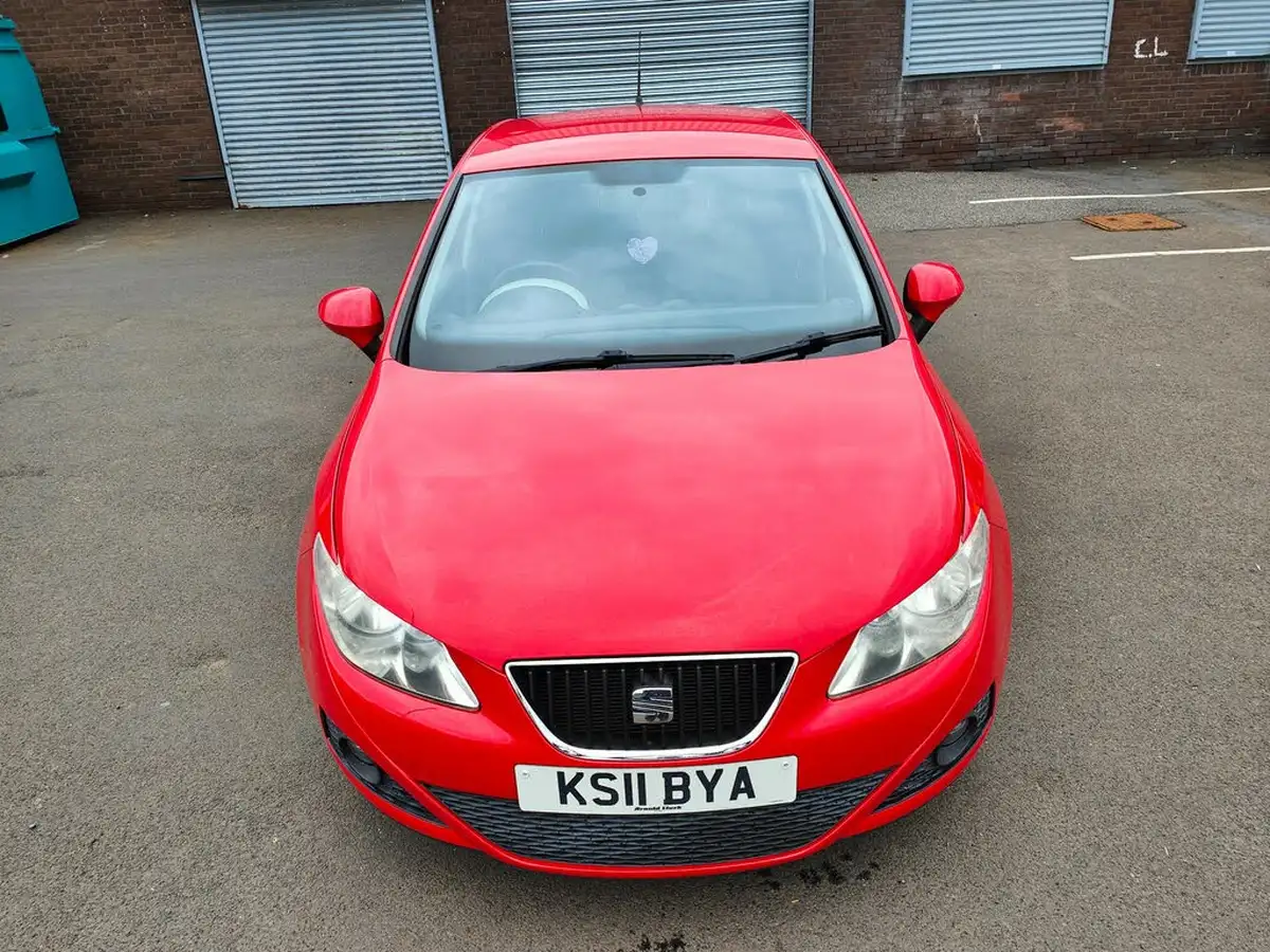 2011-seat-ibiza-14-sport-hatchback-5d-big-3