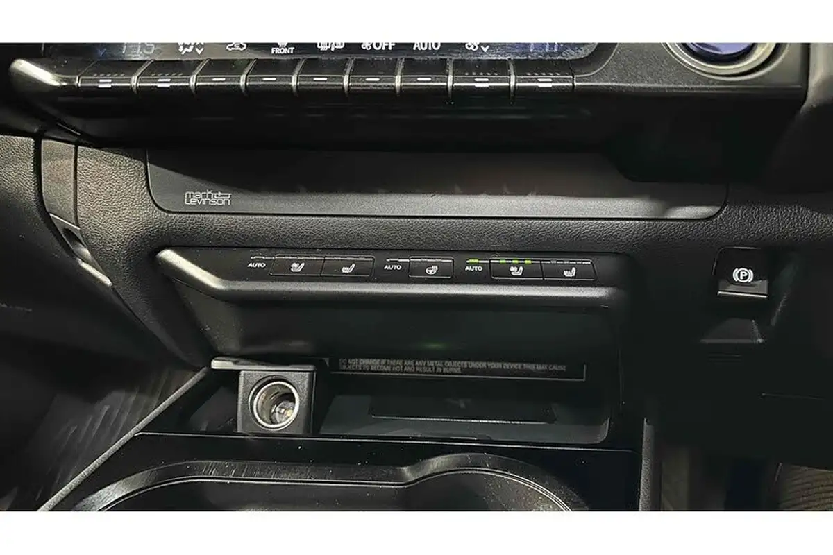 2021-lexus-ux-300e-e-ux-big-54