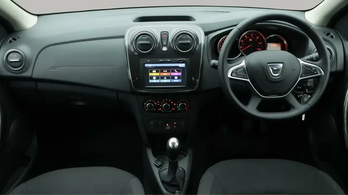 2020-dacia-sandero-09-tce-comfort-big-13