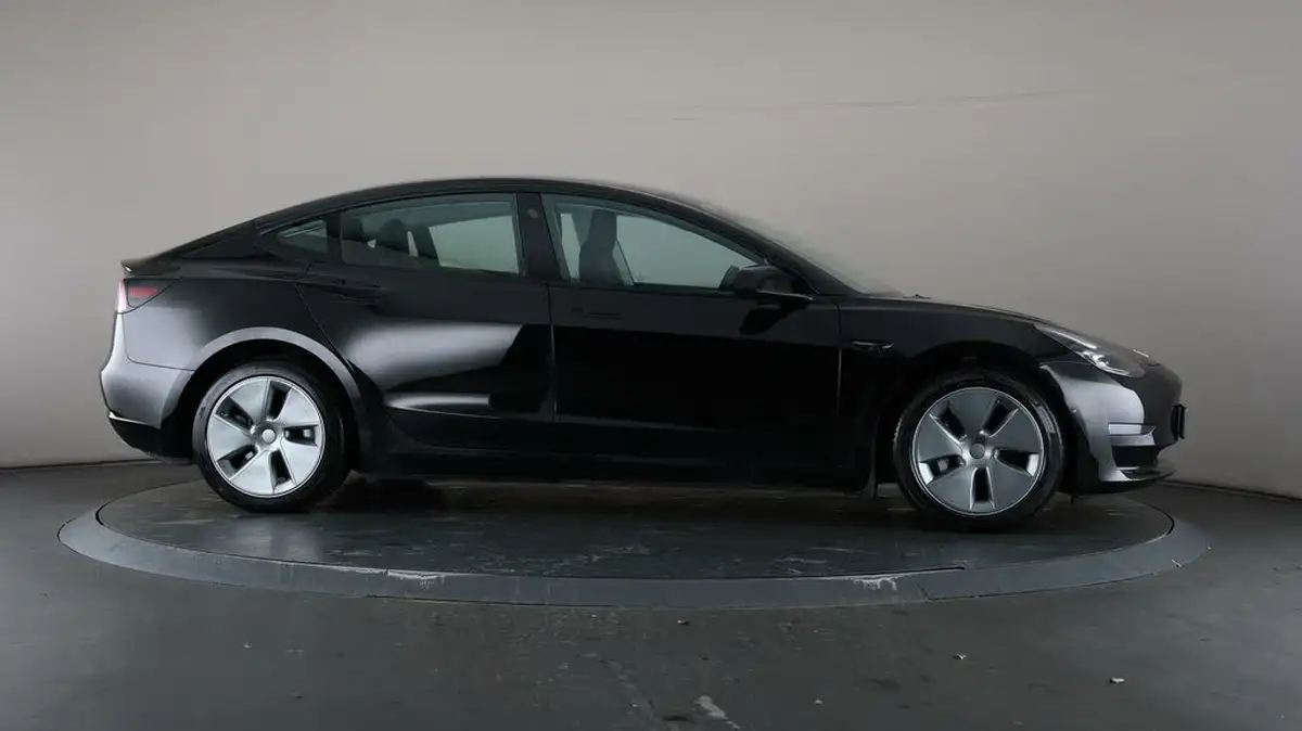 2021-tesla-model-3-e-long-range-awd-big-59