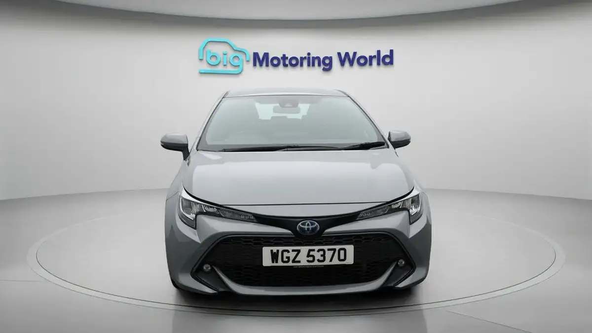 2022-toyota-corolla-18-vvt-i-icon-120bhp-trk-hatchback-5d-big-2