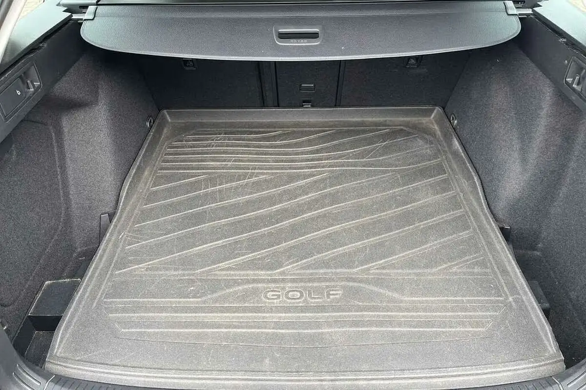 2023-volkswagen-golf-10-etsi-life-estate-big-10