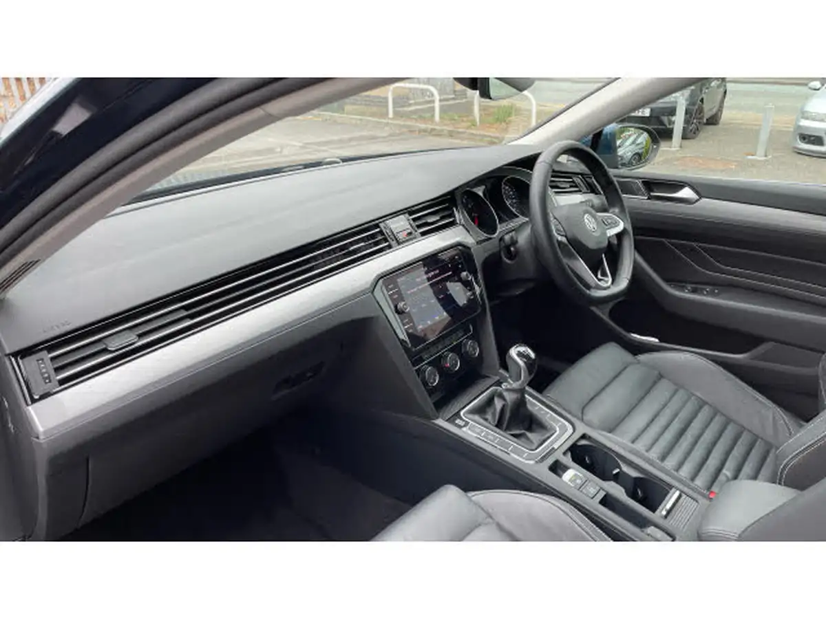 2020-volkswagen-passat-15-tsi-sel-saloon-4d-big-1