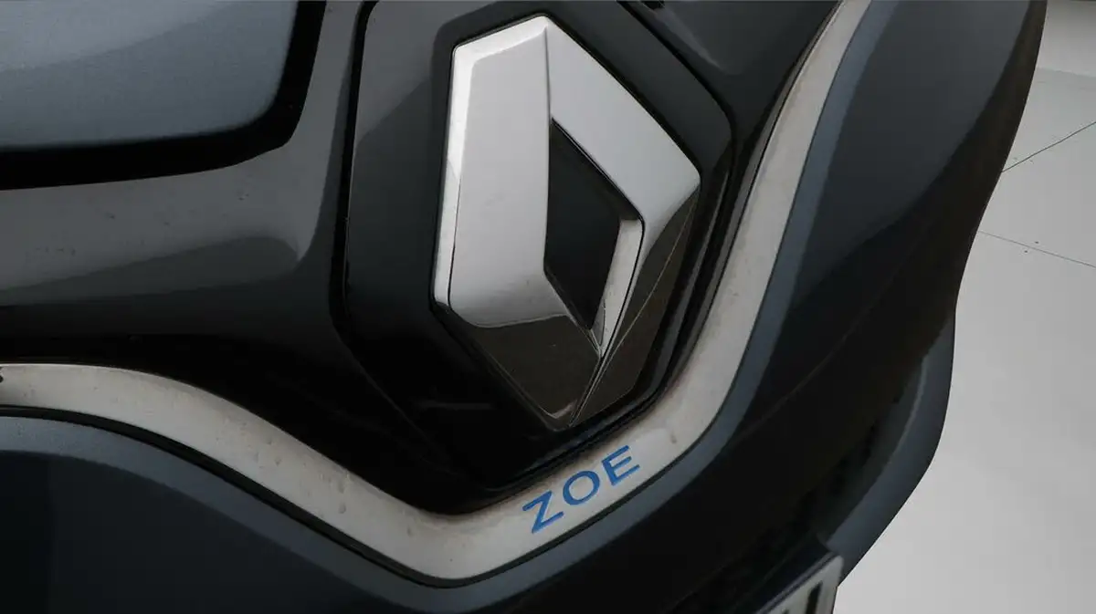 2020-renault-zoe-e-i-iconic-110ps-r110ze50-big-21