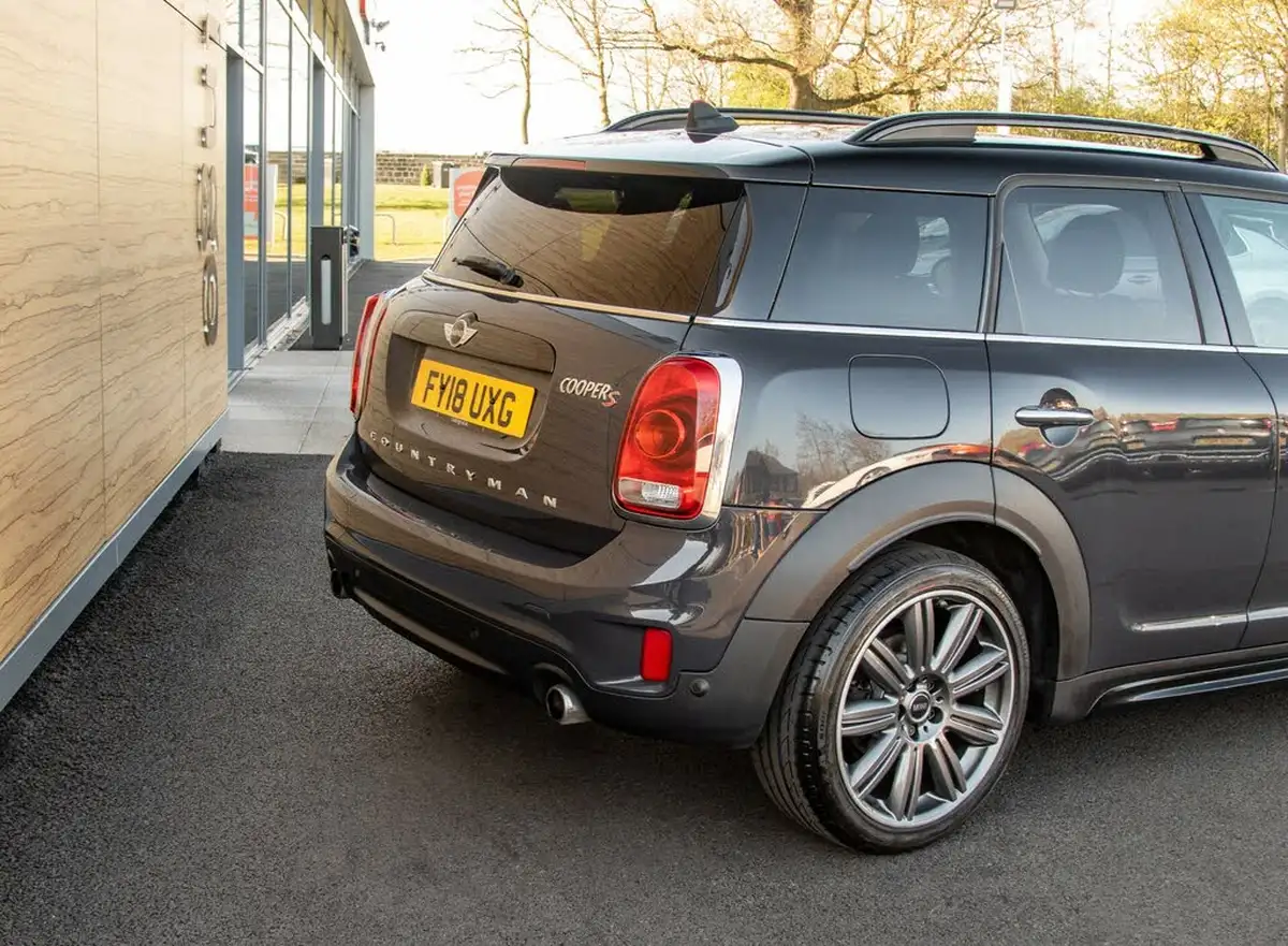 2018-mini-countryman-20-cooper-s-ss-big-8