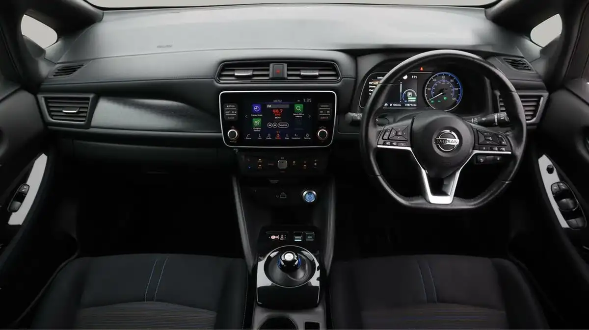 2021-nissan-leaf-e-acenta-big-12