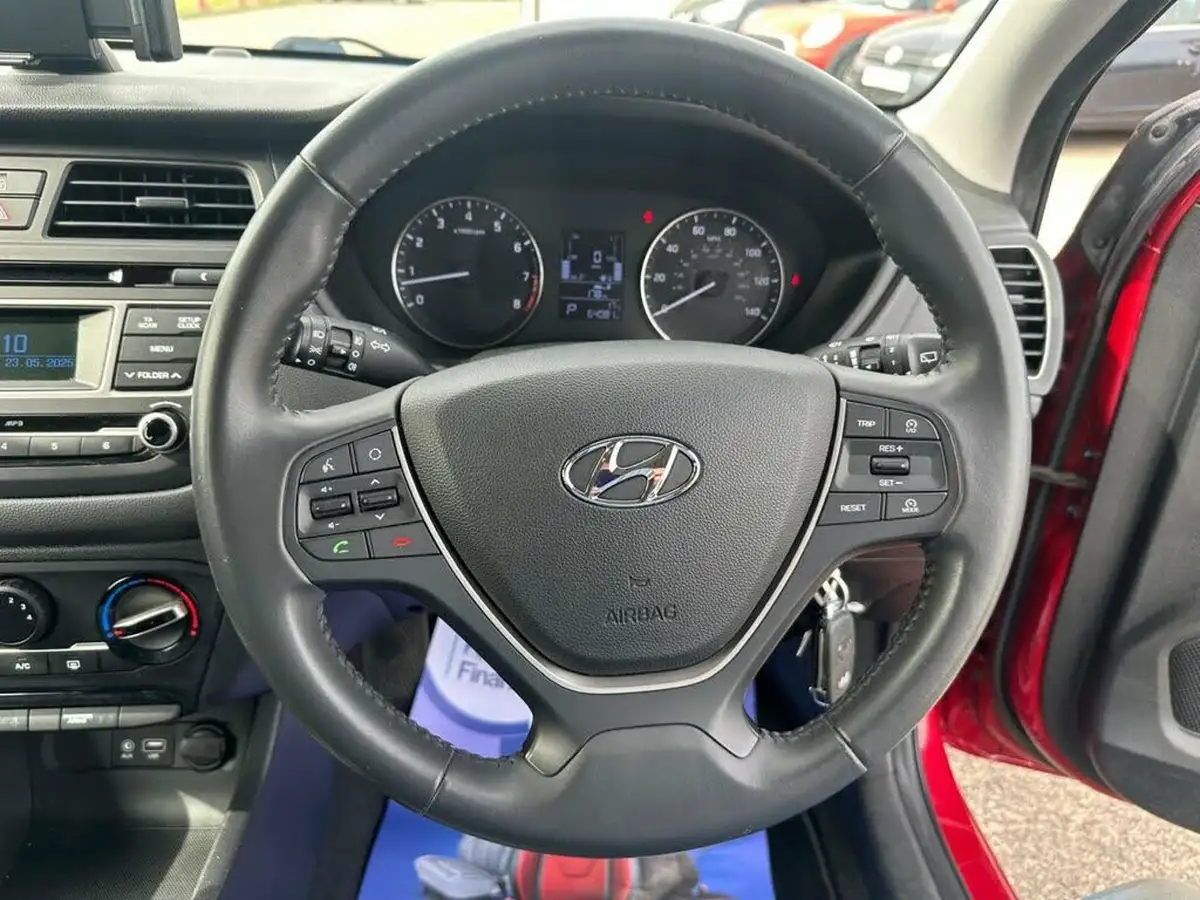 2017-hyundai-i20-14-se-auto-big-10