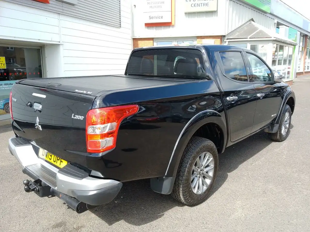 2019-mitsubishi-l200-24di-d-warrior-eu6b-auto-big-7