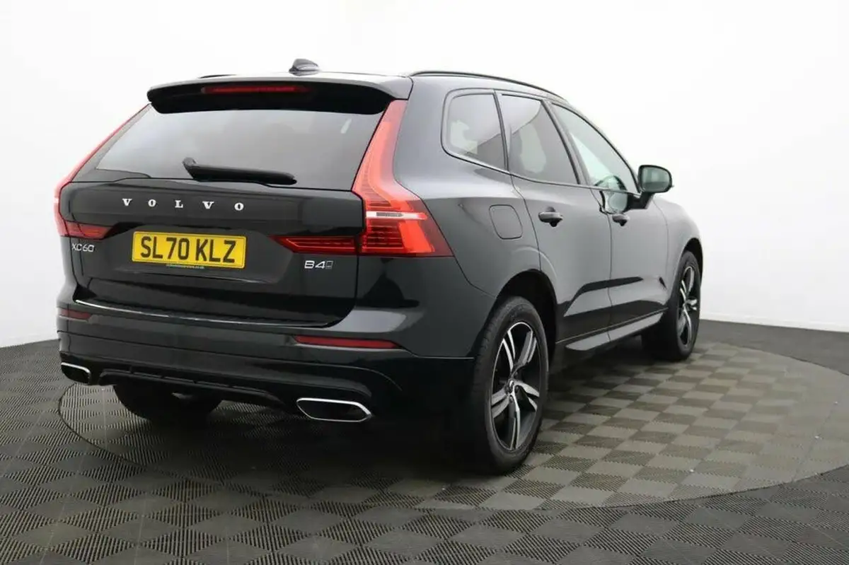 2020-volvo-xc60-20td-b4-r-design-awd-big-4