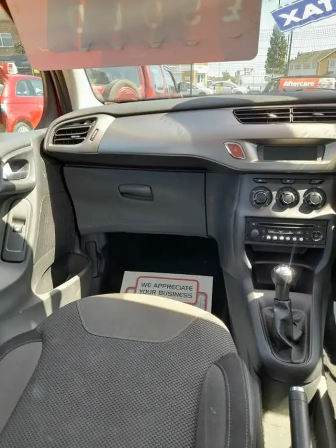2013-citroen-c3-14hdi-vtr-big-11