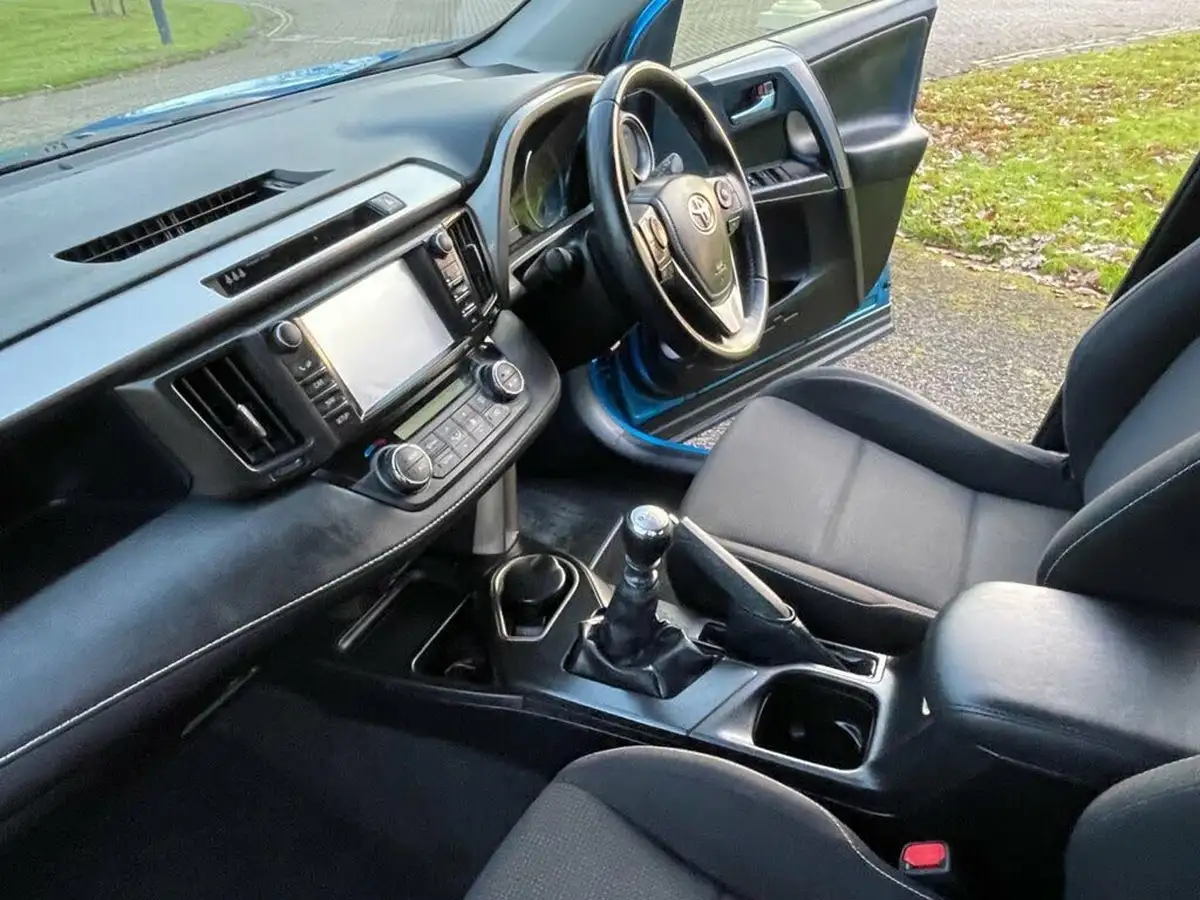 2016-toyota-rav4-20d-4d-business-edition-big-19