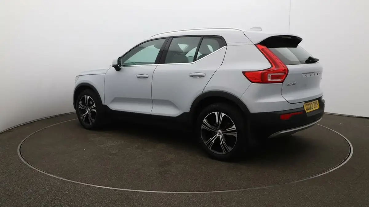 2022-volvo-xc40-20-b4-inscription-awd-big-25