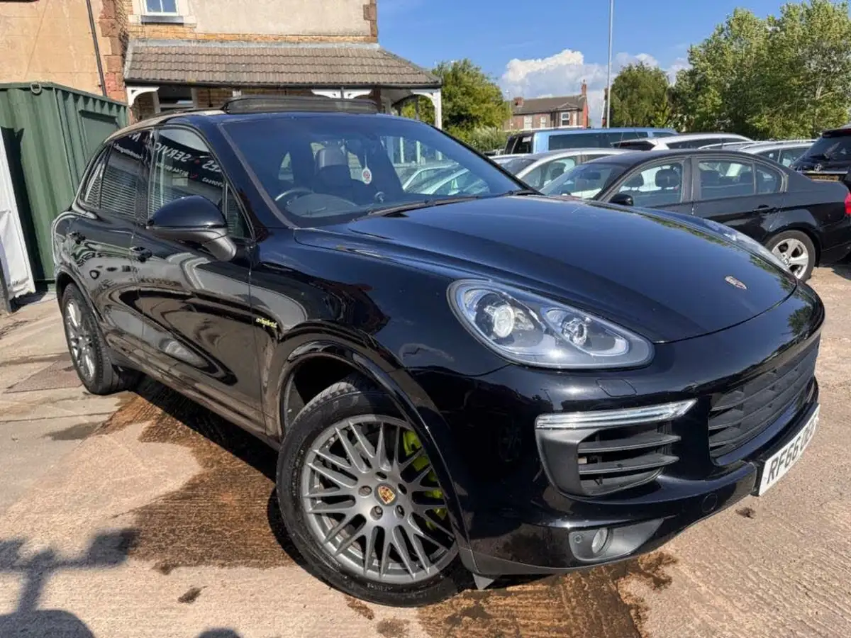 2016-porsche-cayenne-30-s-e-hybrid-platinum-edition-big-6