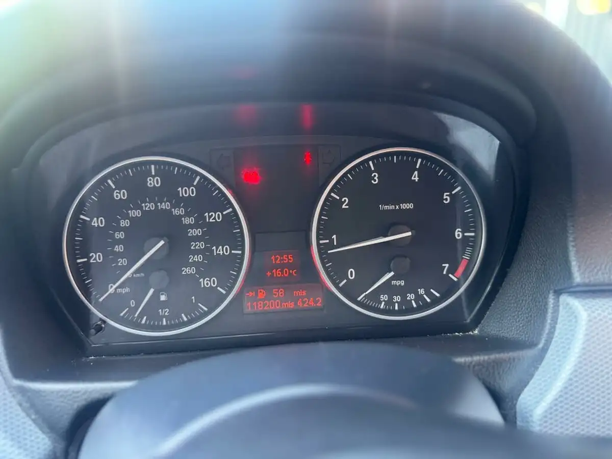 2010-bmw-3-series-20-318i-m-sport-saloon-4d-big-46
