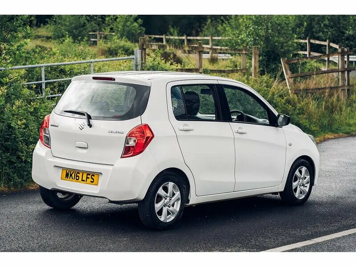 2016-suzuki-celerio-10-sz3-dualjet-big-16