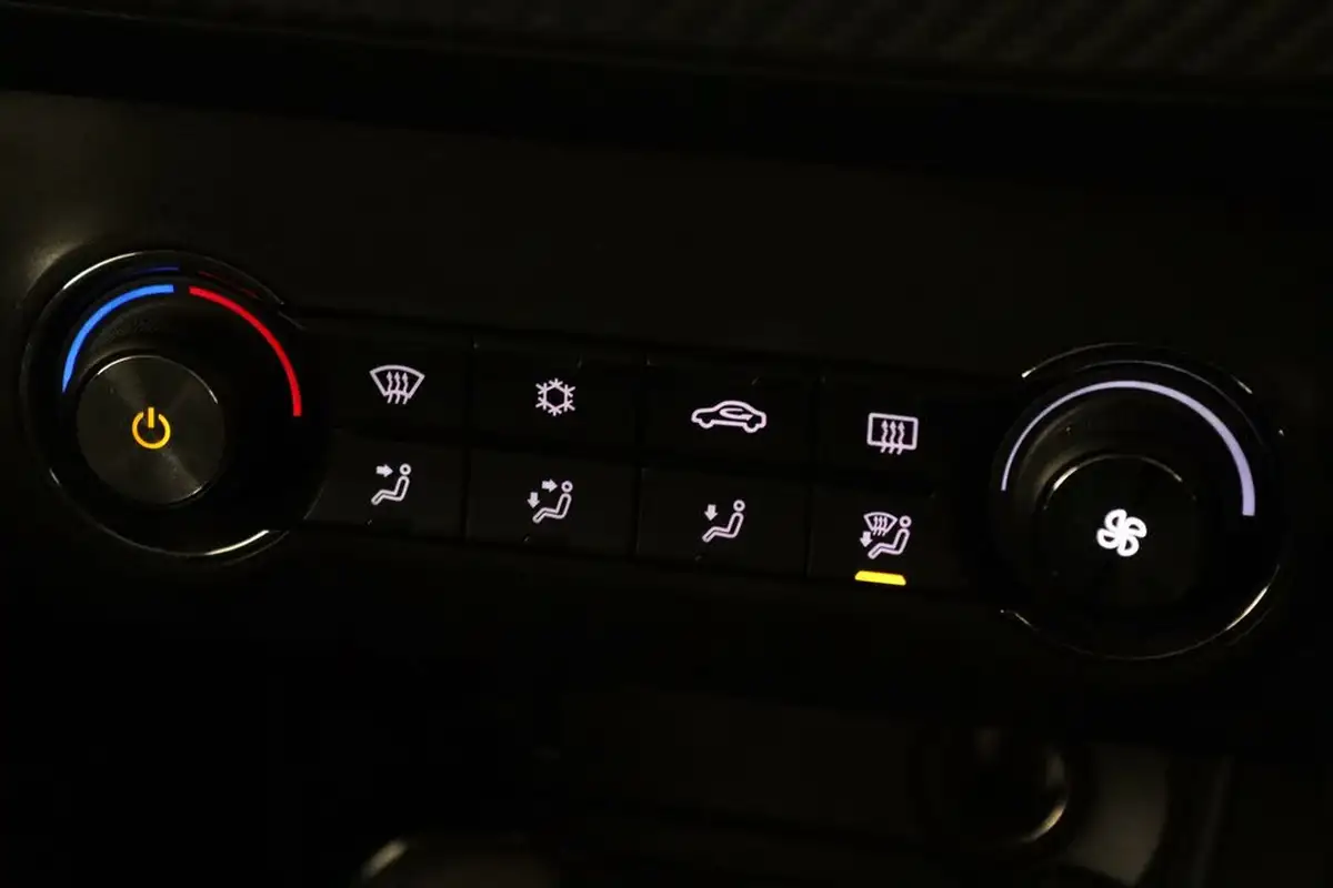 2019-mg-zs-suv-10t-gdi-exclusive-111ps-big-23