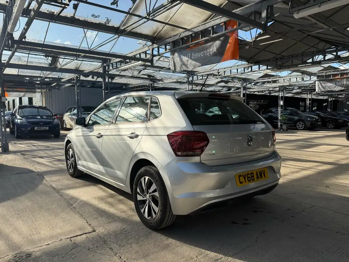 2018-volkswagen-polo-10-tsi-se-dsg-big-10